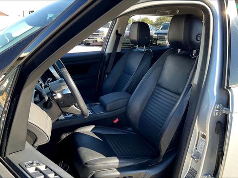 Used 2020 Land Rover Discovery Sport S image 7