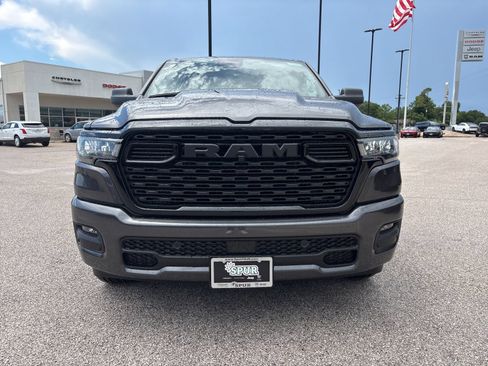New 2026 RAM 1500 Express AWD/4WD image 9