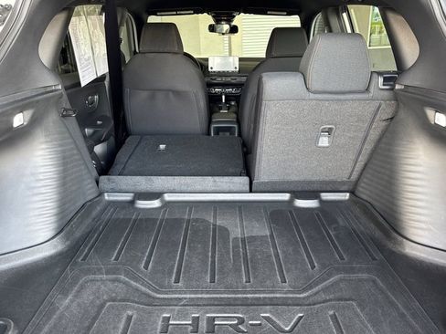 Certified 2025 Honda HR-V Sport image 18