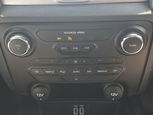 Used 2023 Ford Ranger XLT w/ Equipment Group 301A Mid AWD/4WD image 18