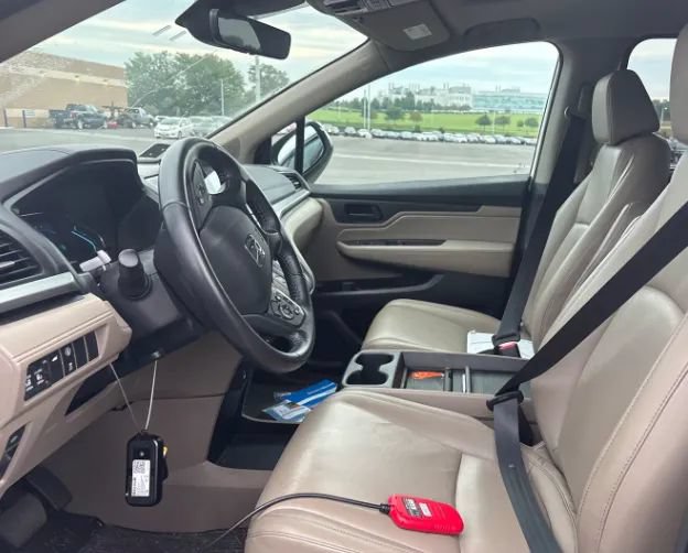 Used 2022 Honda Odyssey EX-L image 2