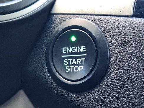 Used 2020 Ford Escape SEL image 11