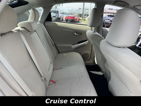 Used 2015 Toyota Prius Three image 7