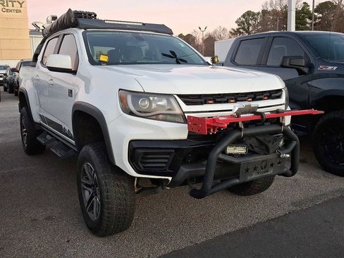 Used 2021 Chevrolet Colorado W/T w/ Custom Special Edition image 2