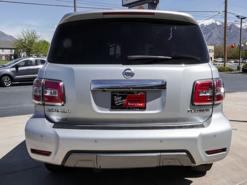 Used 2019 Nissan Armada Platinum w/ Interior Lighting Package image 7