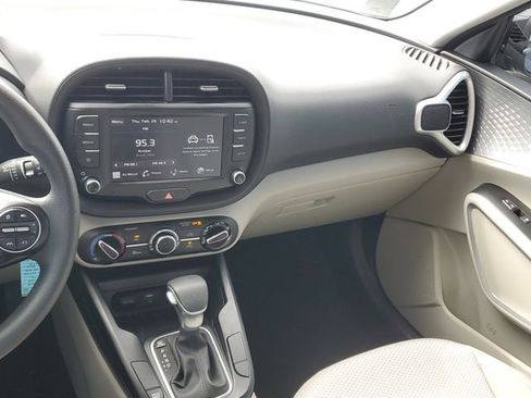 Certified 2023 Kia Soul LX image 13