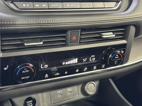 Used 2026 Nissan Rogue SV w/ SV Premium Package image 18