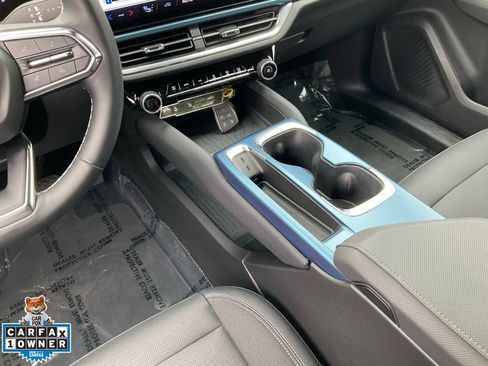 Used 2024 Chevrolet Equinox EV LT FWD image 42