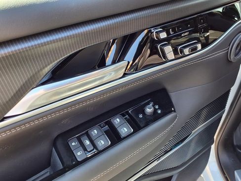 New 2026 Jeep Grand Wagoneer Summit AWD/4WD image 19