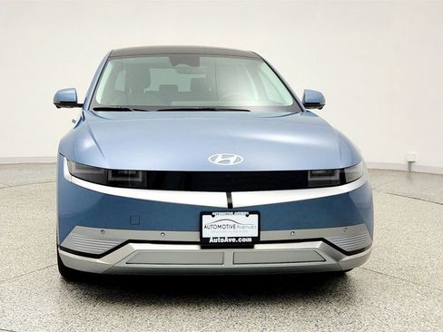 Used 2024 Hyundai Ioniq 5 Limited image 2
