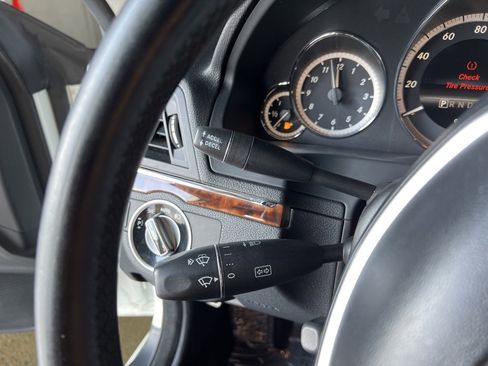 Used 2013 Mercedes-Benz E 350 E 350 image 28