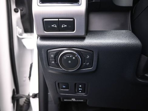 Used 2022 Ford F250 Platinum w/ FX4 Off-Road Package AWD/4WD image 14