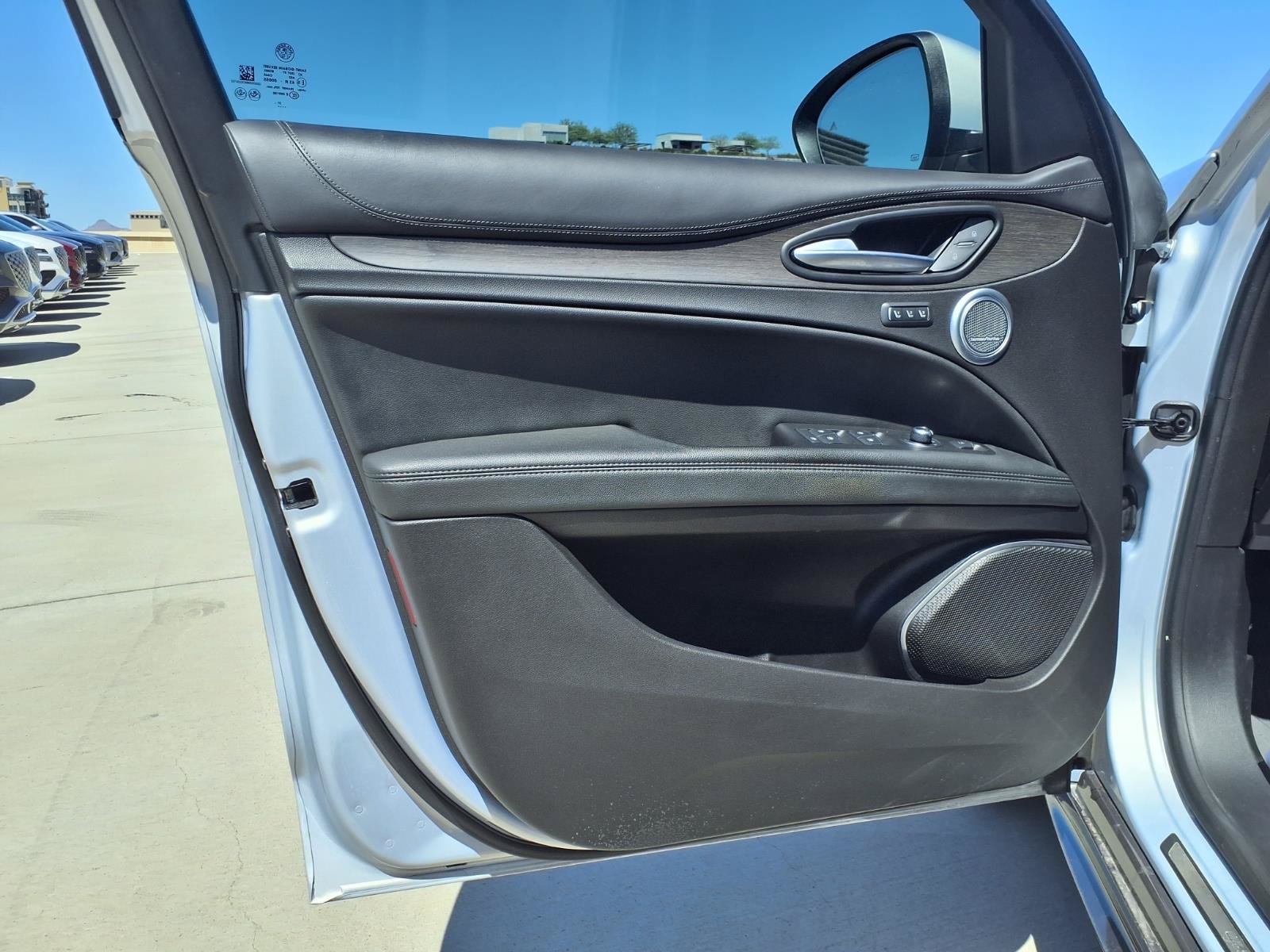 Used 2022 Alfa Romeo Stelvio Ti AWD/4WD image 22