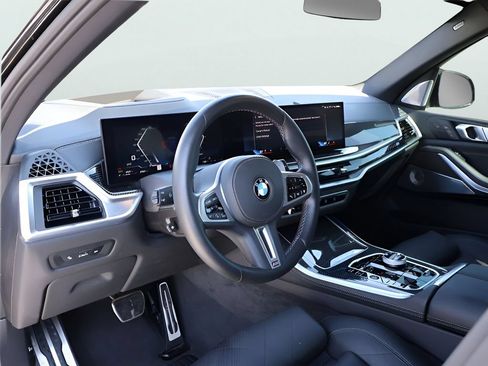 Used 2025 BMW X5 M60i AWD/4WD image 19