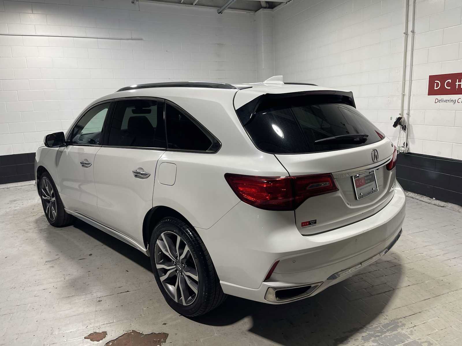 Used 2020 Acura MDX w/ Advance & Entertainment Pkg AWD/4WD image 4