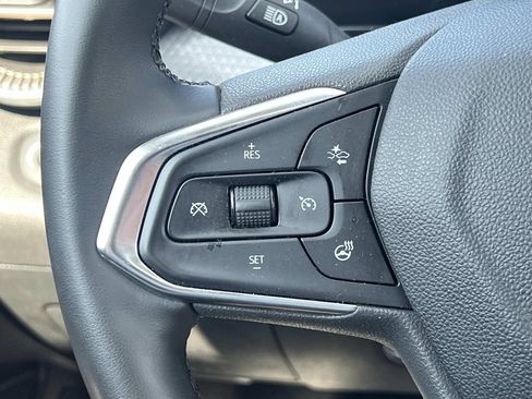 Used 2024 Chevrolet Trax ACTIV w/ Sunroof Package FWD image 21