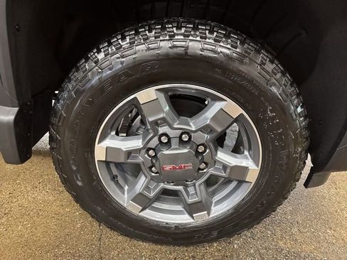 Used 2026 GMC Sierra 2500 SLE w/ SLE Value Package; image 9