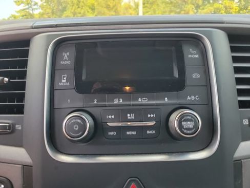 Used 2018 RAM 1500 Tradesman RWD image 20