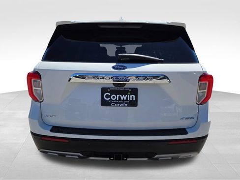 Used 2022 Ford Explorer XLT w/ Equipment Group 202A AWD/4WD image 14
