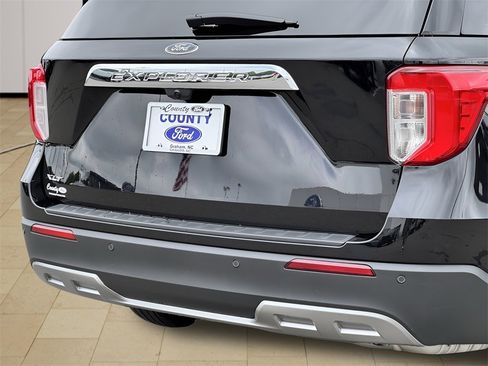 Used 2023 Ford Explorer XLT w/ Equipment Group 202A image 38