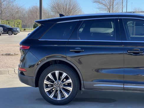 Used 2022 Lincoln Corsair Reserve w/ Elements Package image 21