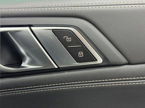 New 2026 BMW X6 xDrive40i w/ Executive Package image 23