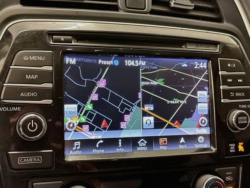 Used 2018 Nissan Maxima Platinum w/ Interior Lighting Package FWD image 22