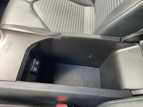Used 2023 Toyota Camry SE FWD image 22