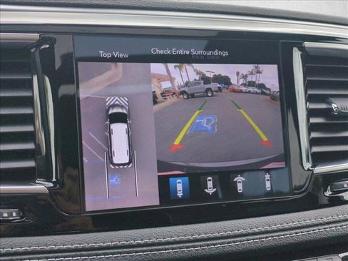 Used 2019 Chrysler Pacifica Limited w/ Advanced Safetytec Group FWD image 14