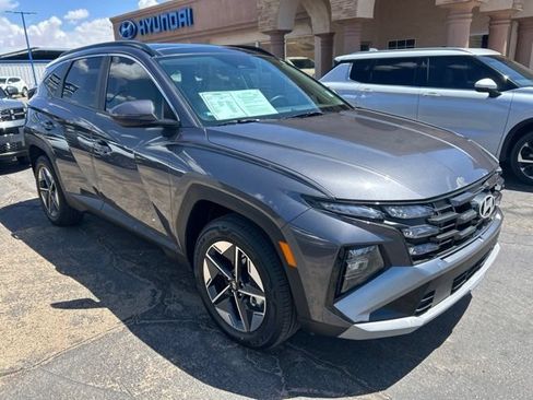 Certified 2025 Hyundai Tucson SEL AWD/4WD image 1