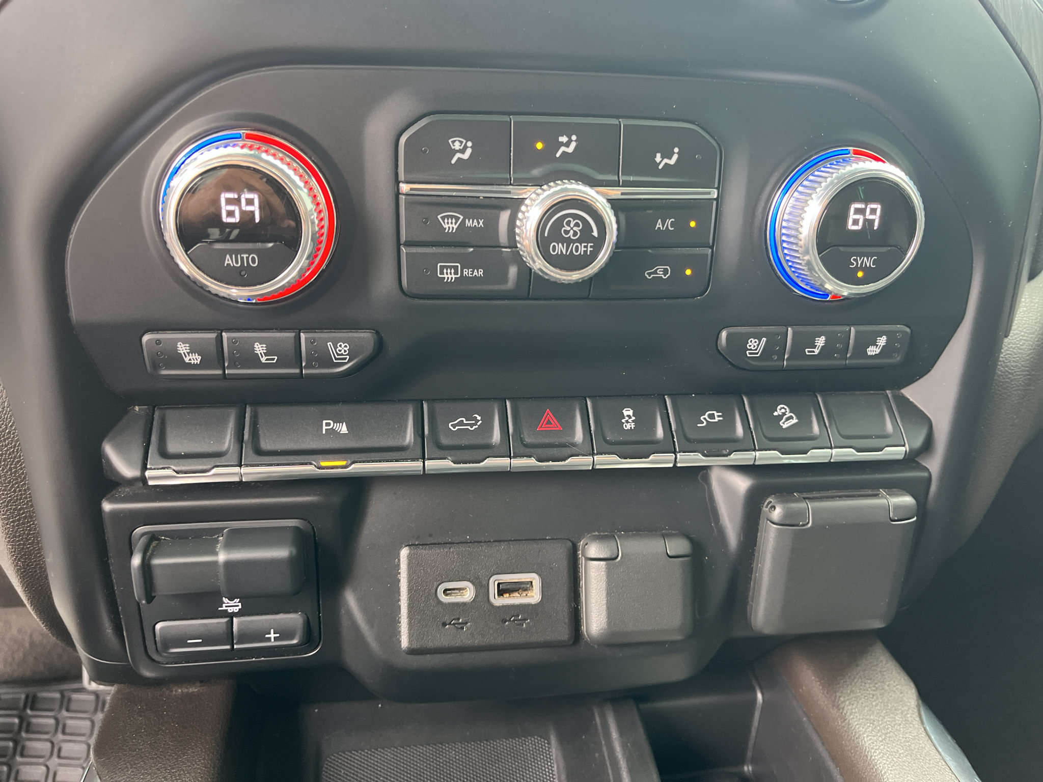 Used 2021 GMC Sierra 1500 Denali AWD/4WD image 24