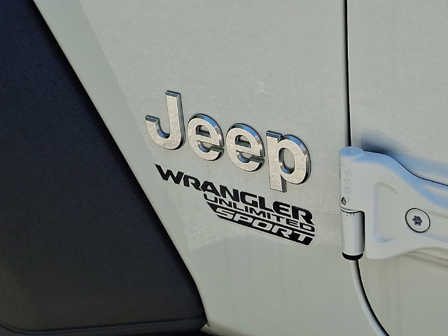 Used 2018 Jeep Wrangler Unlimited Sport S AWD/4WD image 32