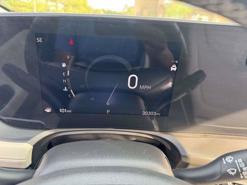 Used 2024 Buick Encore GX Preferred FWD image 24