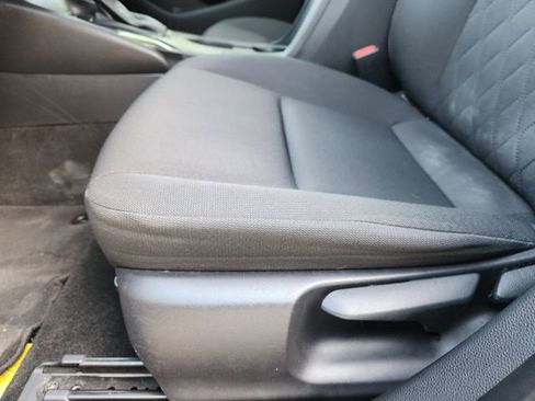 Used 2024 Toyota Corolla LE image 21