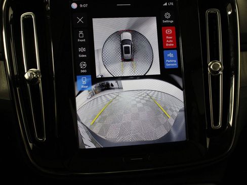 Certified 2025 Volvo XC40 B5 Plus image 13