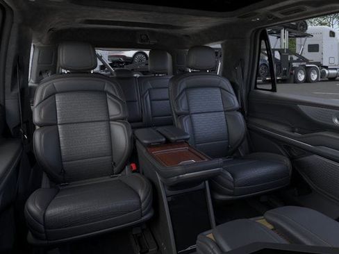 New 2026 Lincoln Navigator Black Label AWD/4WD image 11