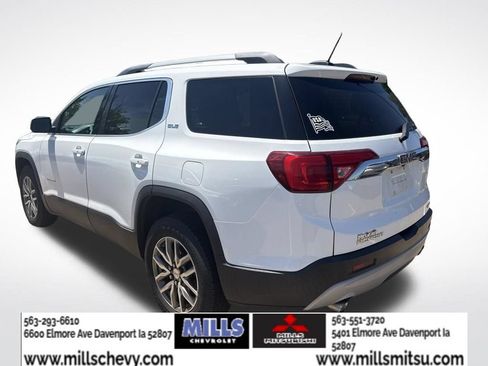 Used 2017 GMC Acadia SLE AWD/4WD image 4