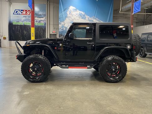 Used 2011 Jeep Wrangler Sport w/ Black Appearance Group AWD/4WD image 2