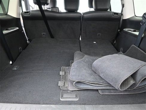 Used 2024 Nissan Armada SL image 27