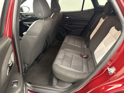 Used 2024 Chevrolet Trax RS FWD image 20