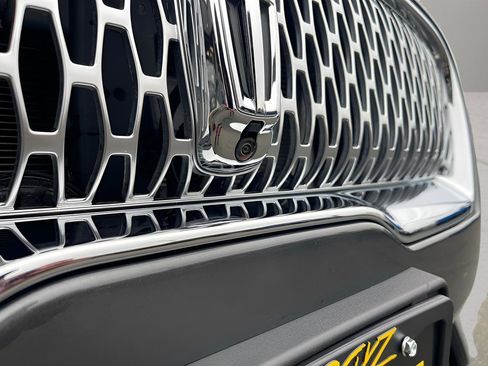 Used 2020 Lincoln Nautilus Reserve w/ Equipment Group 202A image 32