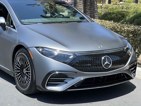 Used 2022 Mercedes-Benz EQS 450+ Sedan image 38