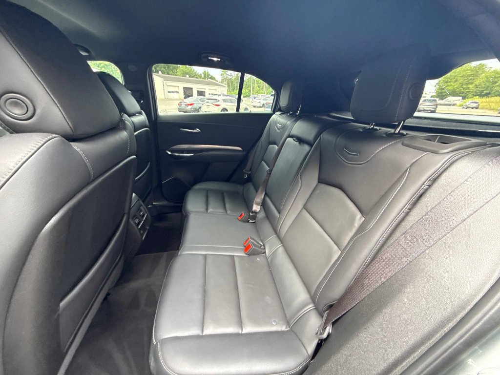 Used 2025 Cadillac XT4 Premium Luxury FWD image 12