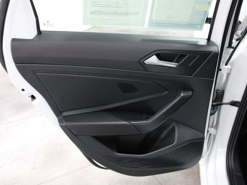 Used 2025 Volkswagen Jetta Sport FWD image 17