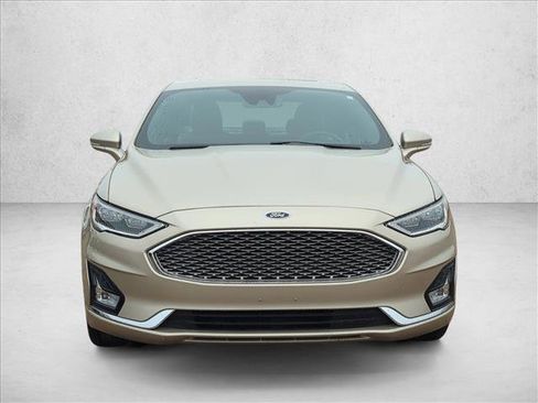 Used 2019 Ford Fusion Titanium image 2