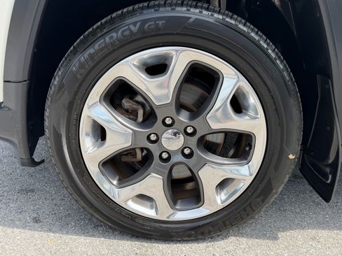 Used 2018 Jeep Compass Limited w/ Navigation Group AWD/4WD image 8
