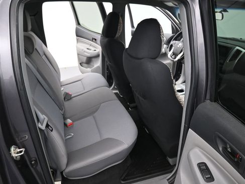 Used 2015 Toyota Tacoma 4x4 Double Cab image 29