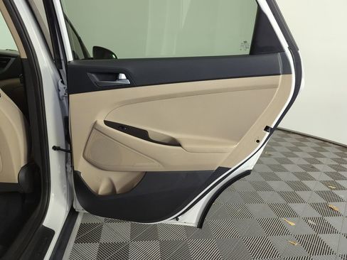 Used 2017 Hyundai Tucson SE image 30