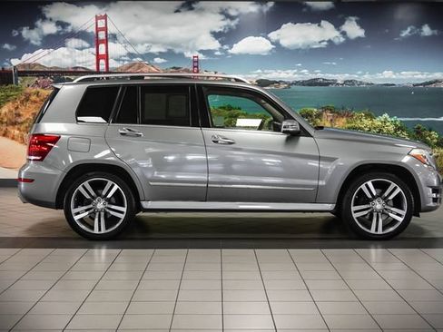 Used 2013 Mercedes-Benz GLK 350 4MATIC image 5