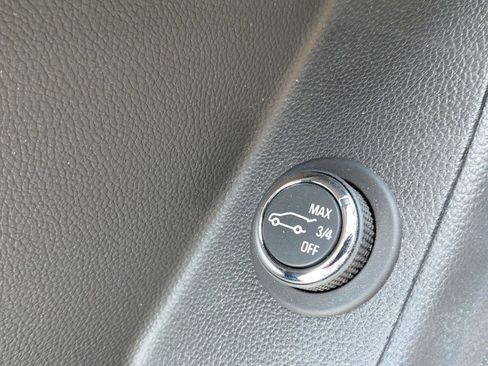 Used 2022 Chevrolet Traverse High Country image 45